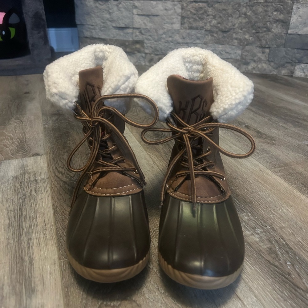 Cozy Brown Winter Boots with Faux Fur Lining